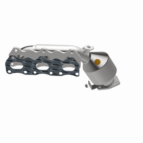 MagnaFlow direct-fit catalytic converter fits 1999-2005 Suzuki Grand Vitara, 2001-2004 Chevrolet Tracker, and more, this and 00 Suzuki Grand Vitara 2.5L stainless steel CARB compli