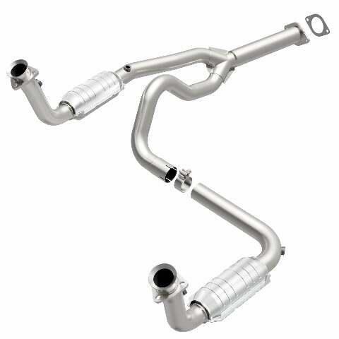 MagnaFlow direct-fit catalytic converter fits 2000-2002 Chevrolet Express 1500, GMC Savana 1500, and additional vehicles and 00 Chevy Express 1500 5.7L stainless steel CARB complia