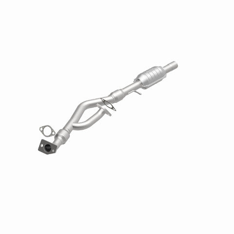 MagnaFlow direct-fit catalytic converter for 2001-2004 Hyundai Santa Fe stainless steel CARB compliant OBDII 49130