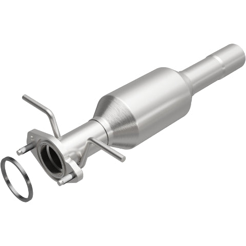 MagnaFlow direct-fit catalytic converter fits 06 Ford Focus ZX3 2.0/2.3L 2 inch inlet/outlet stainless steel CARB compliant OBDII 49196