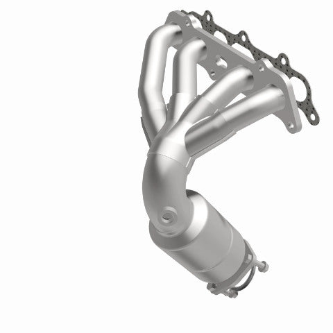 MagnaFlow direct-fit catalytic converter fits 1997-2001 Toyota Camry and 1999-2001 Toyota Solara, this and 1997-2001 Camry 2.2 manif 2.2 inch inlet/outlet stainless steel CARB comp