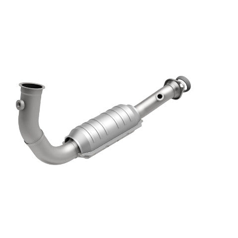 MagnaFlow direct-fit catalytic converter fits 2004 Liberty passenger side front passenger side stainless steel CARB compliant OBDII 49583