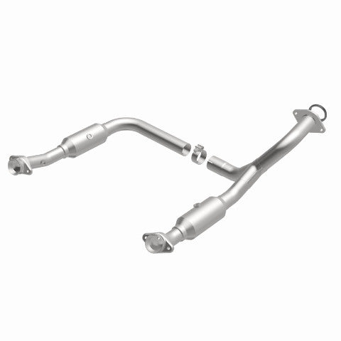 MagnaFlow direct-fit catalytic converter fits 2006-2010 Ford Explorer, 2007-2010 Ford Explorer Sport Trac, and additional vehicles and 2006-2009 Expl/Mtnr 4.6L stainless steel CARB