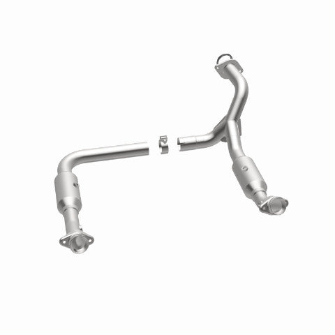 MagnaFlow direct-fit catalytic converter fits 2006-2010 Ford Explorer, 2007-2010 Ford Explorer Sport Trac, and additional vehicles and 2006-2009 Expl/Mtnr 4.6L stainless steel CARB