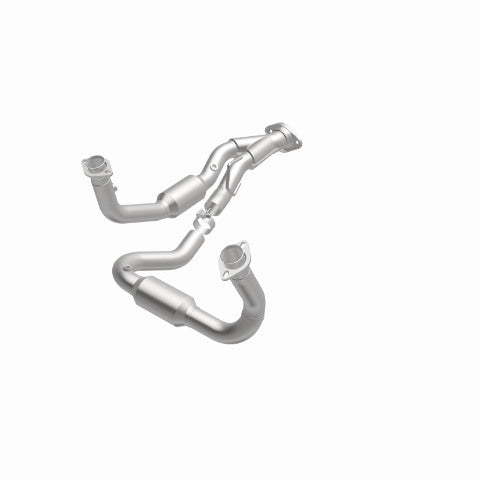 MagnaFlow direct-fit catalytic converter for 2005-2006 Jeep Cherokee 4.7 inch inlet/outlet stainless steel CARB compliant 49686