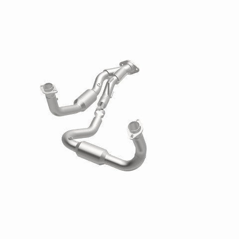 MagnaFlow direct-fit catalytic converter for 2005-2006 Jeep Cherokee 4.7 inch inlet/outlet stainless steel CARB compliant 49686