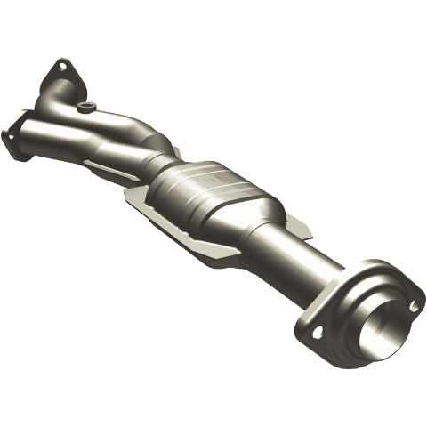 MagnaFlow direct-fit catalytic converter for 2003-2004 Toyota 4Runner 4.7 inch inlet/outlet stainless steel CARB compliant OBDII 49696