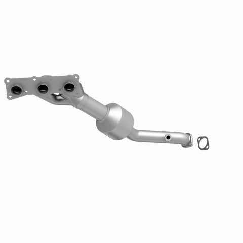 MagnaFlow direct-fit catalytic converter for 2006-2007 BMW stainless steel CARB compliant OBDII 49774