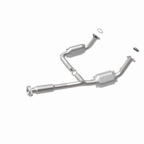 MagnaFlow direct-fit catalytic converter for 2005-2006 GMC stainless steel CARB compliant 49886