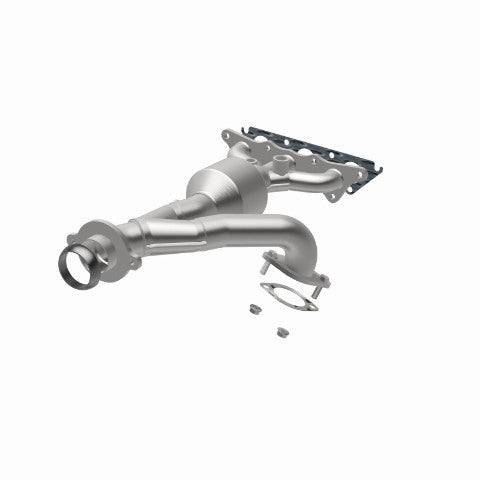 MagnaFlow direct-fit catalytic converter fits 2004-2005 Mitsu Endeavor 3.8L stainless steel Federal EPA compliant OBDII 50723
