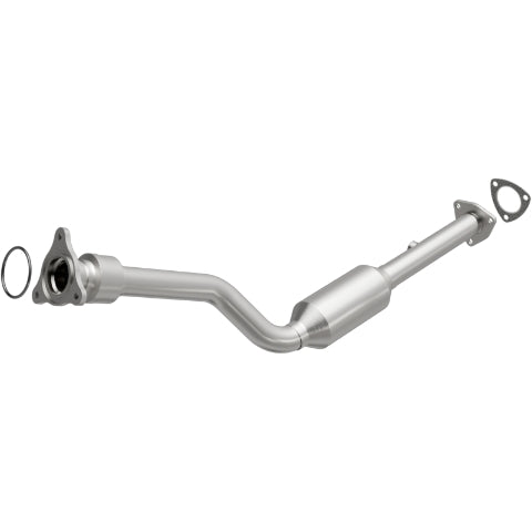 MagnaFlow direct-fit catalytic converter fits 2001-2003 Saturn L200, 2001-2002 Saturn L100, and additional vehicles. Avoid potential exhaust leaks by using the included gaskets to
