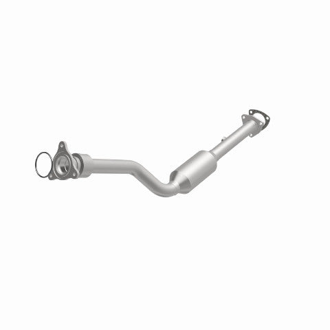 MagnaFlow direct-fit catalytic converter fits 2001-2003 Saturn L200, 2001-2002 Saturn L100, and additional vehicles. Avoid potential exhaust leaks by using the included gaskets to
