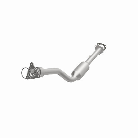 MagnaFlow direct-fit catalytic converter fits 2001-2003 Saturn L200, 2001-2002 Saturn L100, and additional vehicles. Avoid potential exhaust leaks by using the included gaskets to
