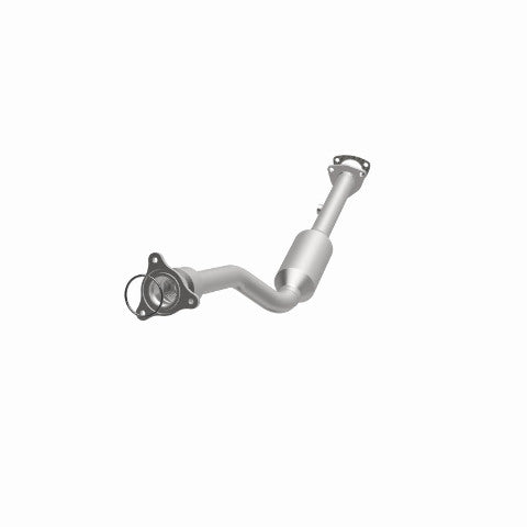MagnaFlow direct-fit catalytic converter fits 2001-2003 Saturn L200, 2001-2002 Saturn L100, and additional vehicles. Avoid potential exhaust leaks by using the included gaskets to