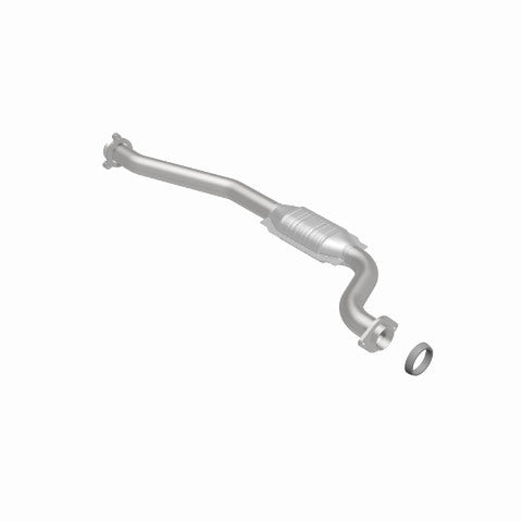 MagnaFlow direct-fit catalytic converter fits 2009-2010 Hummer H3 3.7L and 2009-2010 Hummer H3T 3.7L stainless steel CARB compliant OBDII 51476