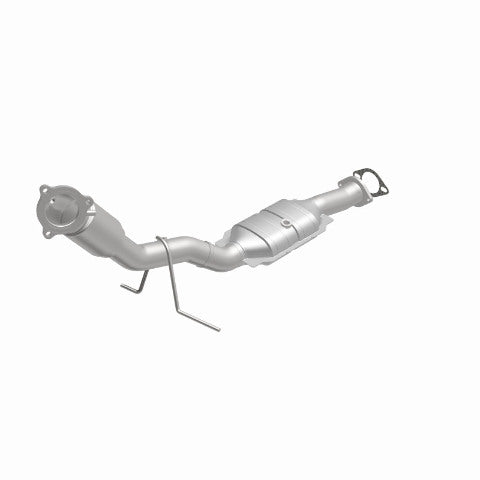 MagnaFlow direct-fit catalytic converter fits 2003-2004 Volvo XC70, Volvo S60, and additional vehicles. Avoid potential exhaust leaks by using the included gaskets to get a proper