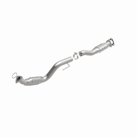 MagnaFlow direct-fit catalytic converter fits 2003-2007 Chevrolet Express 3500, Chevrolet Express 2500, and additional vehicles and 2003-2005 Express 2500 4.8L passenger side 4.8L