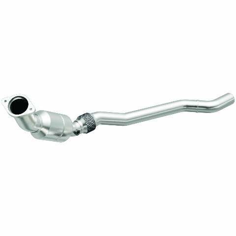 MagnaFlow direct-fit catalytic converter fits 2008 Chrysler 300C 5.7L passenger side 5.7L passenger side stainless steel CARB compliant OBDII 51585
