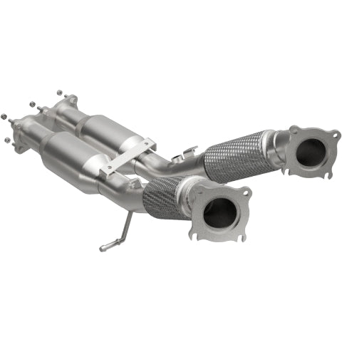 MagnaFlow direct-fit catalytic converter fits 2010-2014 Volvo XC60 and 2008-2009 Volvo XC70. Hardware is included to eliminate the hassle of working with corroded factory parts and