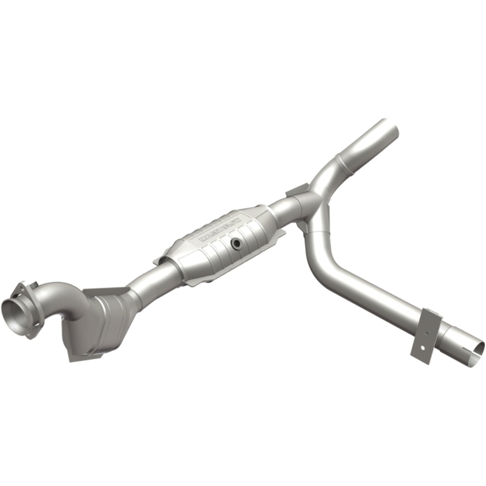 MagnaFlow direct-fit catalytic converter fits 01 Ford Trucks 4.6L stainless steel CARB compliant OBDII 51839