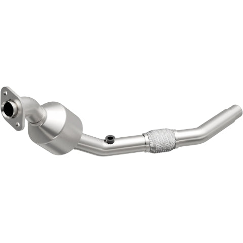 MagnaFlow direct-fit catalytic converter fits 2002-2003 Freelander 2.5L stainless steel CARB compliant OBDII 51877