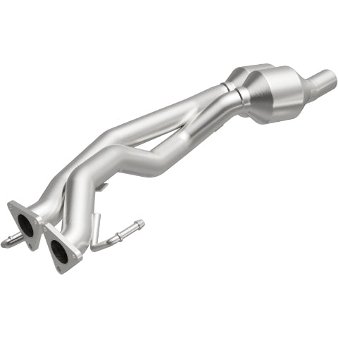MagnaFlow direct-fit catalytic converter fits 2007-2010 Audi Q7 3.6L and 2007-2010 Volkswagen Touareg 3.6L stainless steel CARB compliant OBDII 51957