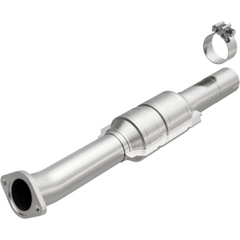 MagnaFlow direct-fit catalytic converter fits 2010-2012 VENZA 2.7L stainless steel CARB compliant OBDII 52108