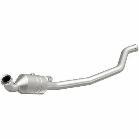 MagnaFlow direct-fit catalytic converter fits 2006-2011 R350 3.5 L 3.5 inch inlet/outlet stainless steel CARB compliant 52178