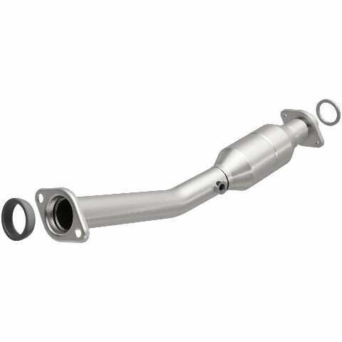MagnaFlow direct-fit catalytic converter fits 2011-2015 Juke L4 1.6 1.6 inch inlet/outlet stainless steel CARB compliant 52437