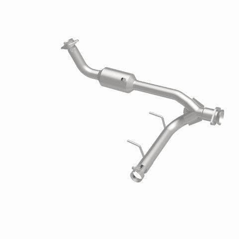 MagnaFlow direct-fit catalytic converter fits 2005-2006 Lincoln Navigator 5.4L passenger side 5.4L passenger side stainless steel CARB compliant OBDII 52508