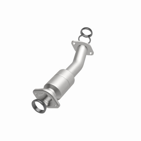 MagnaFlow direct-fit catalytic converter fits 2011-2015 Sienna 3.5 3.5 inch inlet/outlet stainless steel CARB compliant 52549