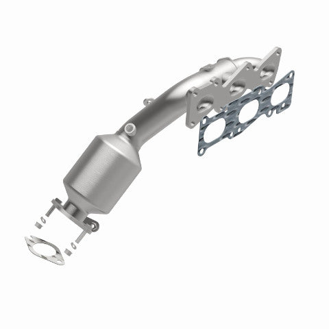 MagnaFlow direct-fit catalytic converter fits 2011-2014 Hyundai Genesis and 2016 Kia K900, this and 2011-2014 Genesis 3.8L stainless steel CARB compliant 52784