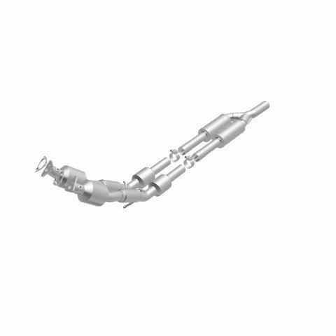 MagnaFlow direct-fit catalytic converter for 2012-2014 VW Passat 3.6 inch inlet/outlet stainless steel CARB compliant 52938
