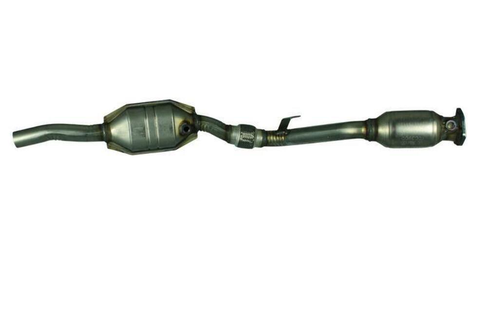 direct-fit catalytic converter fits 2000-2001 Audi A6 Quattro 2.8L and 2000-2001 Audi A6 2.8L V6 rear front Federal EPA gasket included 7713023 Schultz