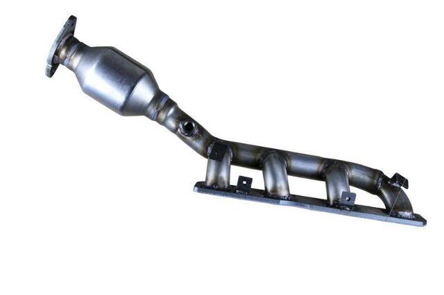 direct-fit catalytic converter fits 2004-2007 Nissan Titan 5.6L V8 and 2004-2010 Infiniti QX56 5.6L V8 rear front Federal EPA with gaskets 7713222 Schultz