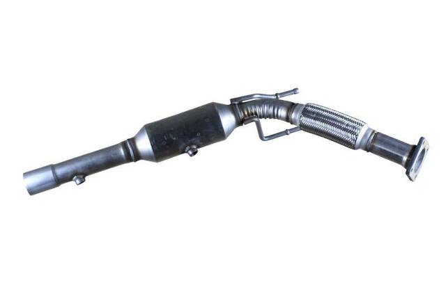 direct-fit catalytic converter fits 2005-2008 VW Jetta 2.5L L5 and 2006-2009 VW Rabbit 2.5L L5 rear front Federal EPA gasket included 7714008 Schultz