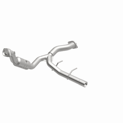 MagnaFlow direct-fit catalytic converter for 2011-2014 Ford F-150 3.5L 3.5 inch inlet/outlet stainless steel CARB compliant OBDII 52429