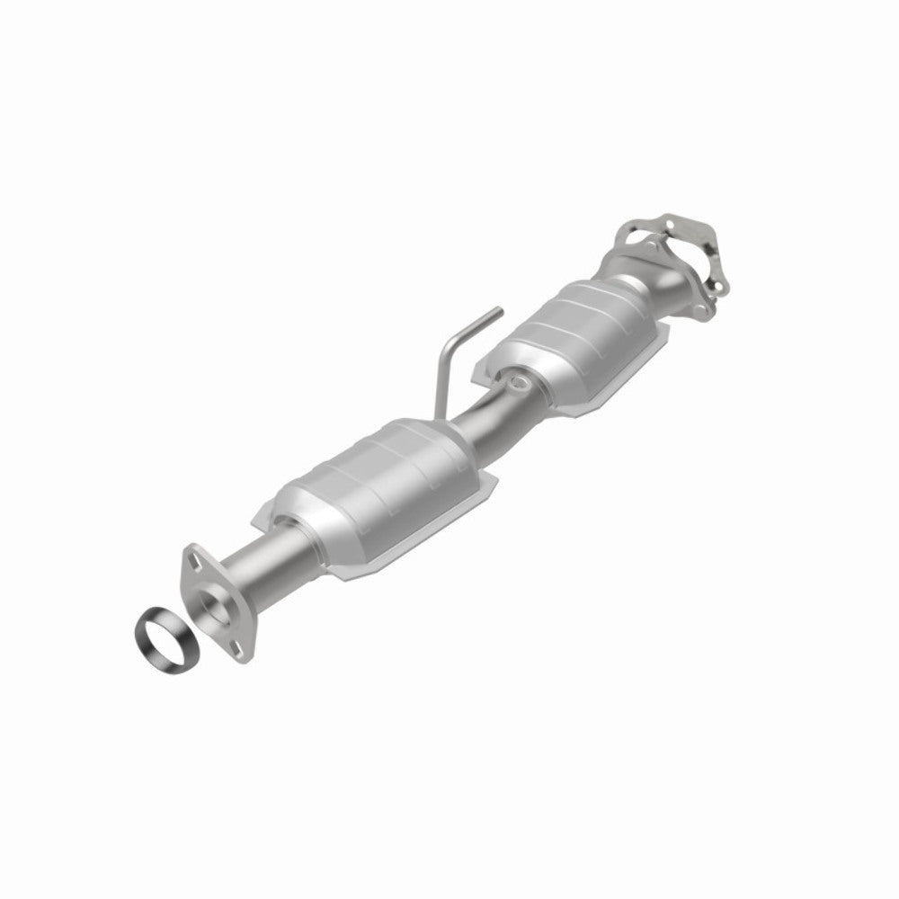 MagnaFlow direct-fit catalytic converter fits 2001-2005 Ford Explorer Sport Trac, 2000-2001 Ford Explorer, and additional vehicles. Avoid potential exhaust leaks by using the inclu