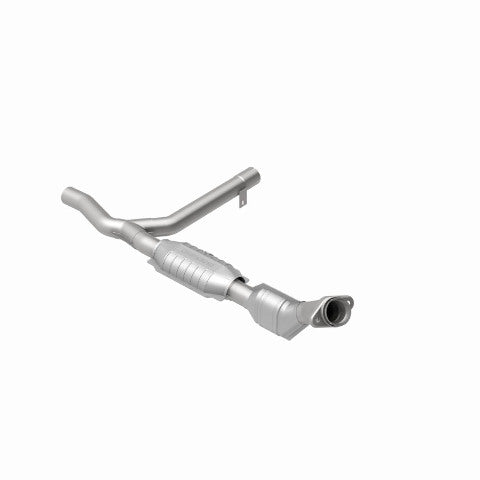 MagnaFlow direct-fit catalytic converter fits 01 Ford Trucks 4.6L stainless steel Federal EPA compliant OBDII 93153