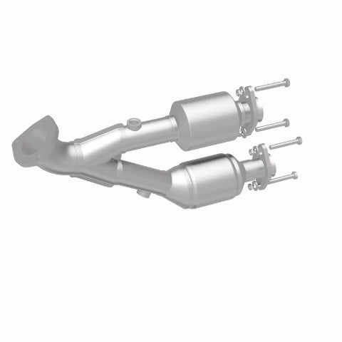 MagnaFlow direct-fit catalytic converter for 2000-2001 Jeep Cherokee stainless steel Federal EPA compliant OBDII 93207