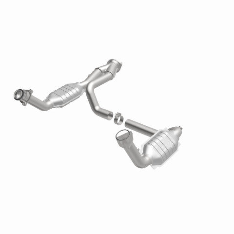 MagnaFlow direct-fit catalytic converter for 1999-2006 GMC Sierra 1500 stainless steel Federal EPA compliant OBDII
