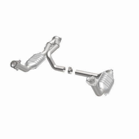 MagnaFlow direct-fit catalytic converter for 1999-2006 GMC Sierra 1500 stainless steel Federal EPA compliant OBDII