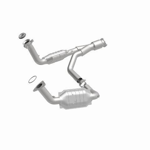 MagnaFlow direct-fit catalytic converter fits 2006-2009 Chevrolet Trailblazer, 2007-2009 GMC Envoy, and additional vehicles and 2006-2009 TB/Envoy 5.3/6.0 5.3 inch inlet/outlet sta