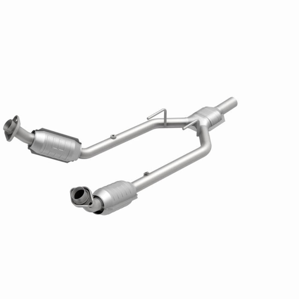 MagnaFlow direct-fit catalytic converter fits 1996-1997 Mercury Cougar 3.8L stainless steel CARB compliant 444080