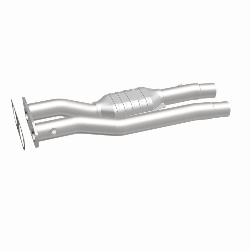 MagnaFlow direct-fit catalytic converter for 1996-1999 Chevy 7.4L stainless steel CARB compliant 4451471