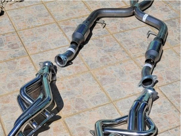 2005-2010 Mustang Long Tube Headers and EPA Compliant Catted X-Pipe Kit