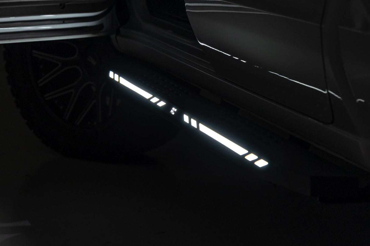 AC2 Running Boards - Amber/White - Crew Cab - Chevy/GMC 1500/2500HD/3500HD