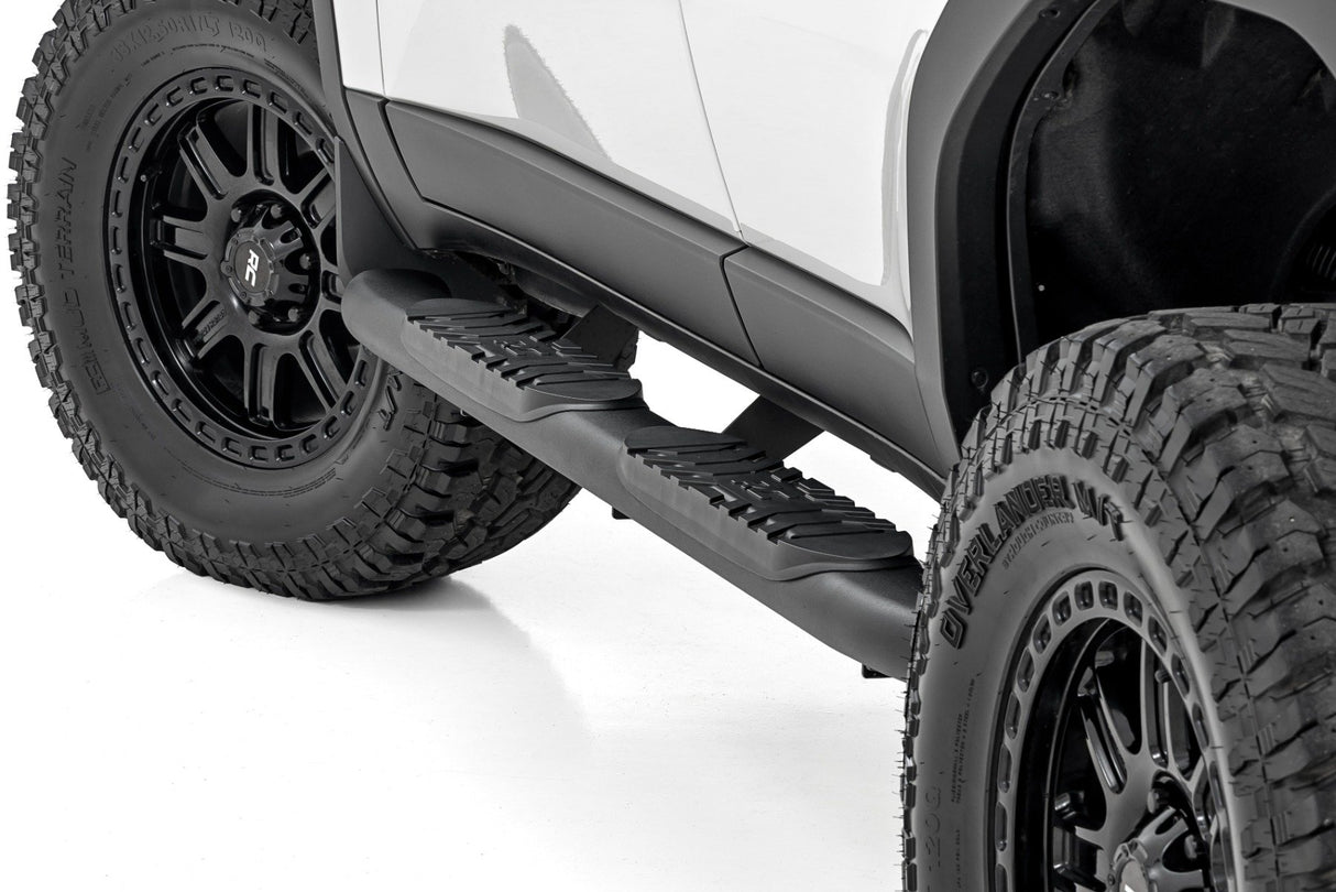 Side steps for 2024-2025 Toyota by Rough Country