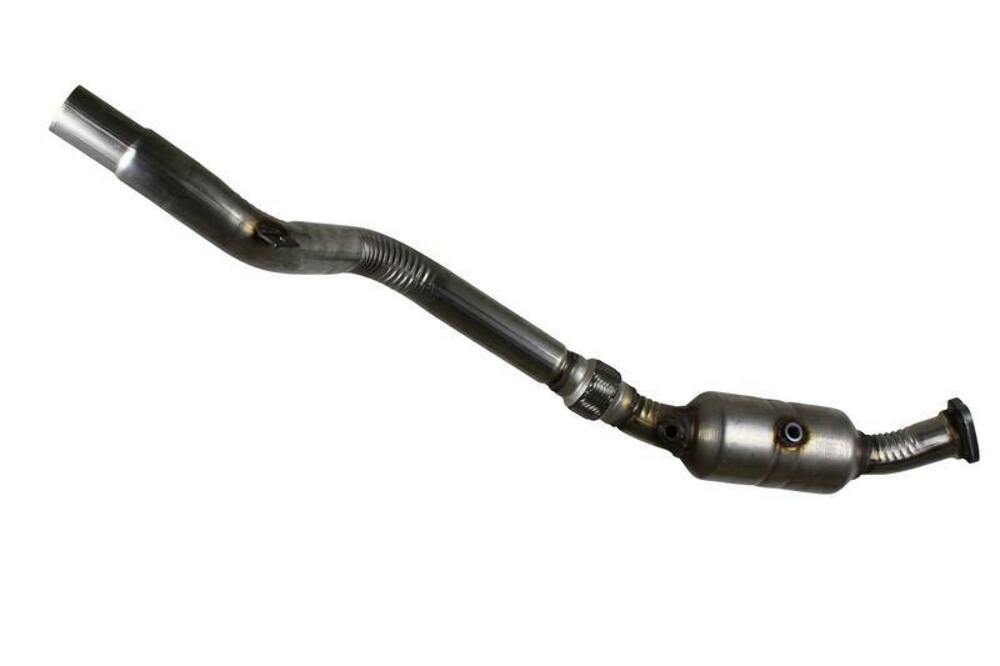 direct-fit catalytic converter fits 2005-2007 Dodge Magnum 3.5L V6 and 2005-2010 Chrysler 300 3.5L V6 Federal EPA no gasket included Schultz