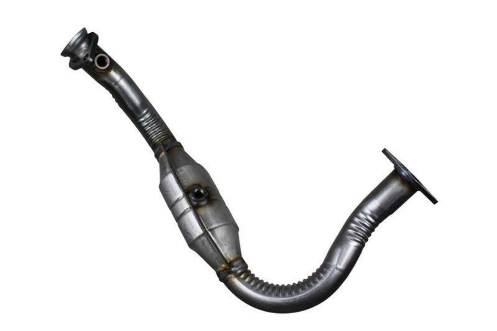 direct-fit catalytic converter fits 2011 Ford Ranger 4L V6 and 2007-2011 Ford Ranger 4L V6 rear front Federal EPA gasket included Schultz